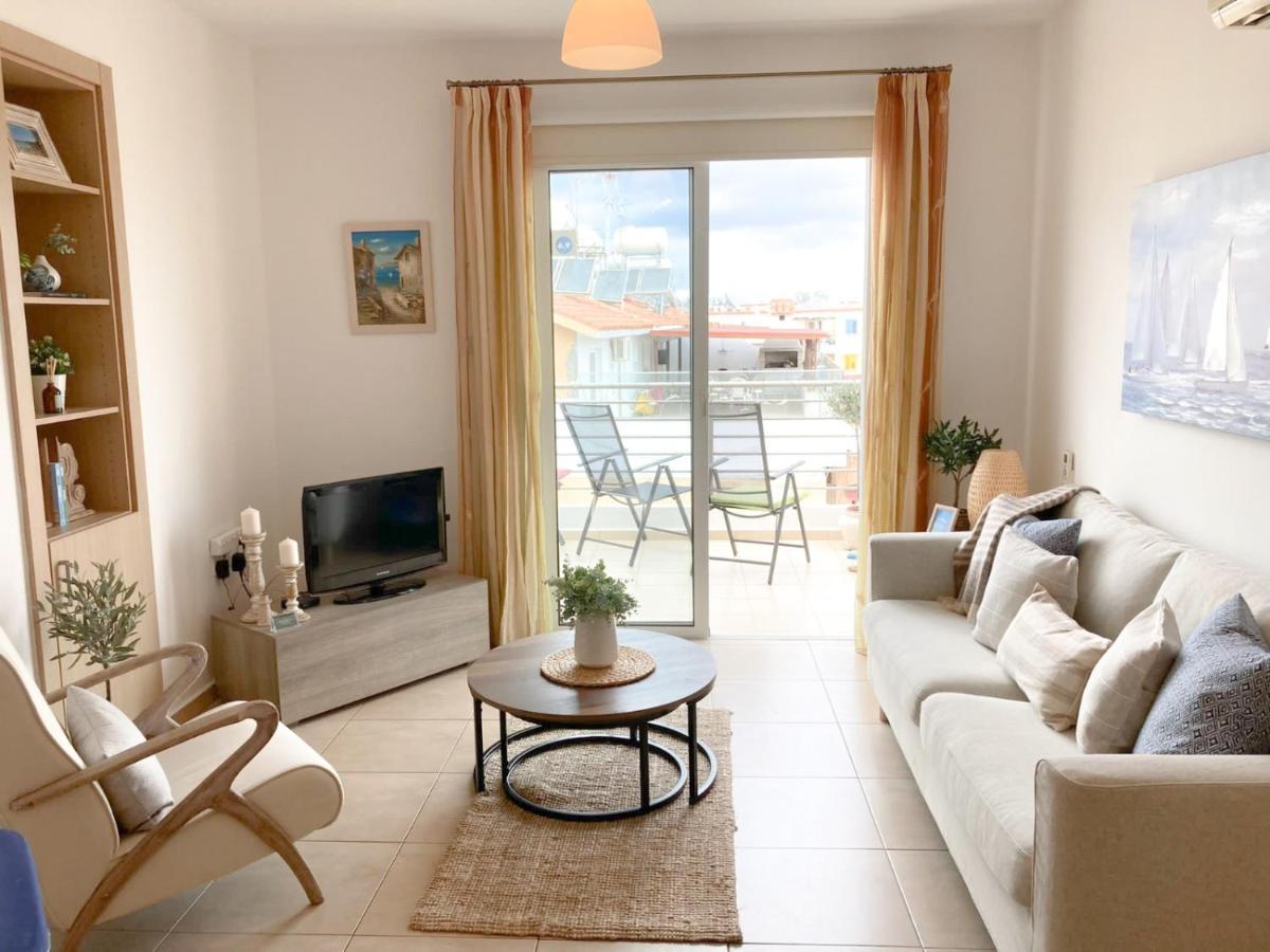 Apartment Helena Paralimni Esterno foto