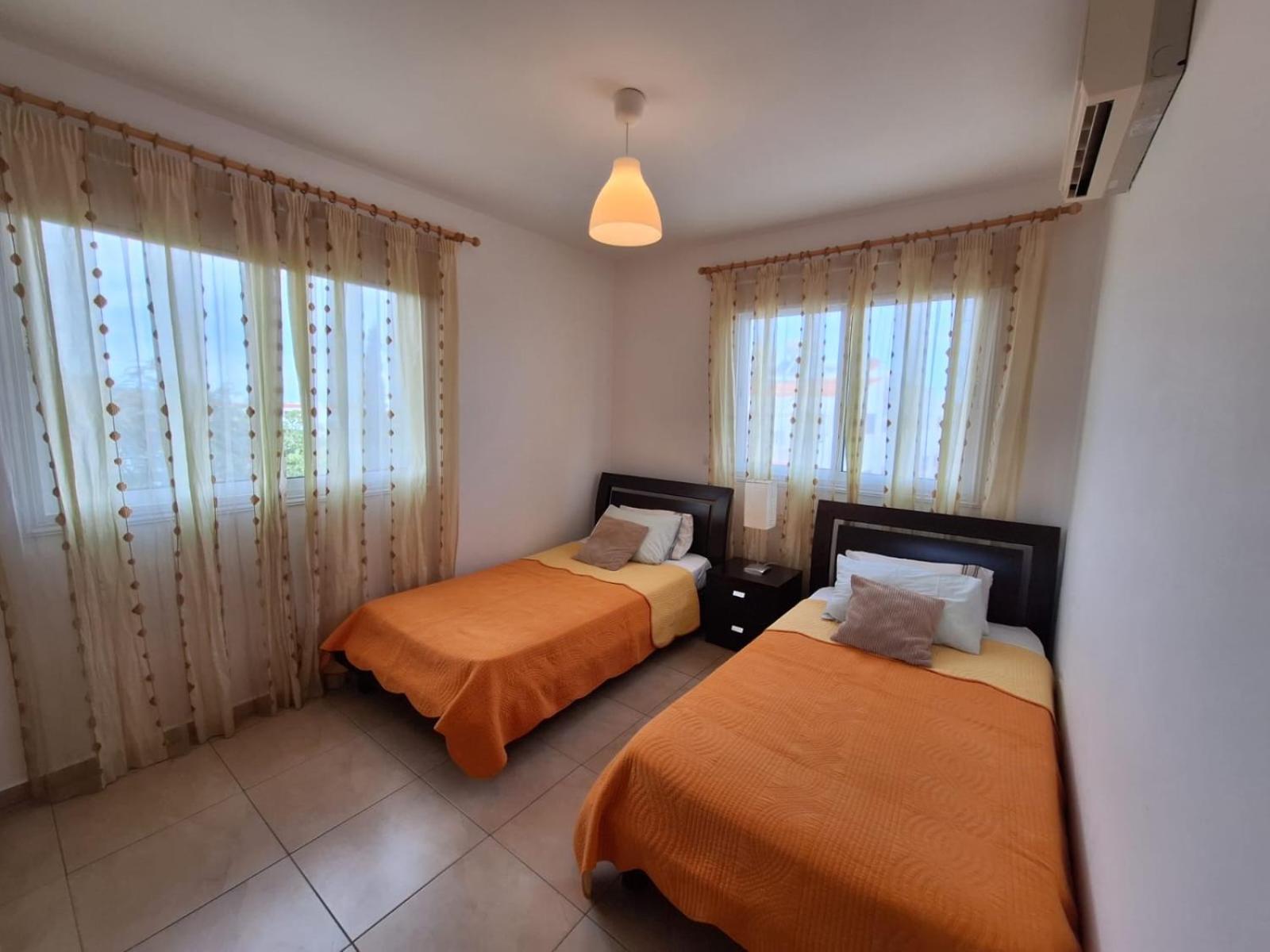 Apartment Helena Paralimni Esterno foto