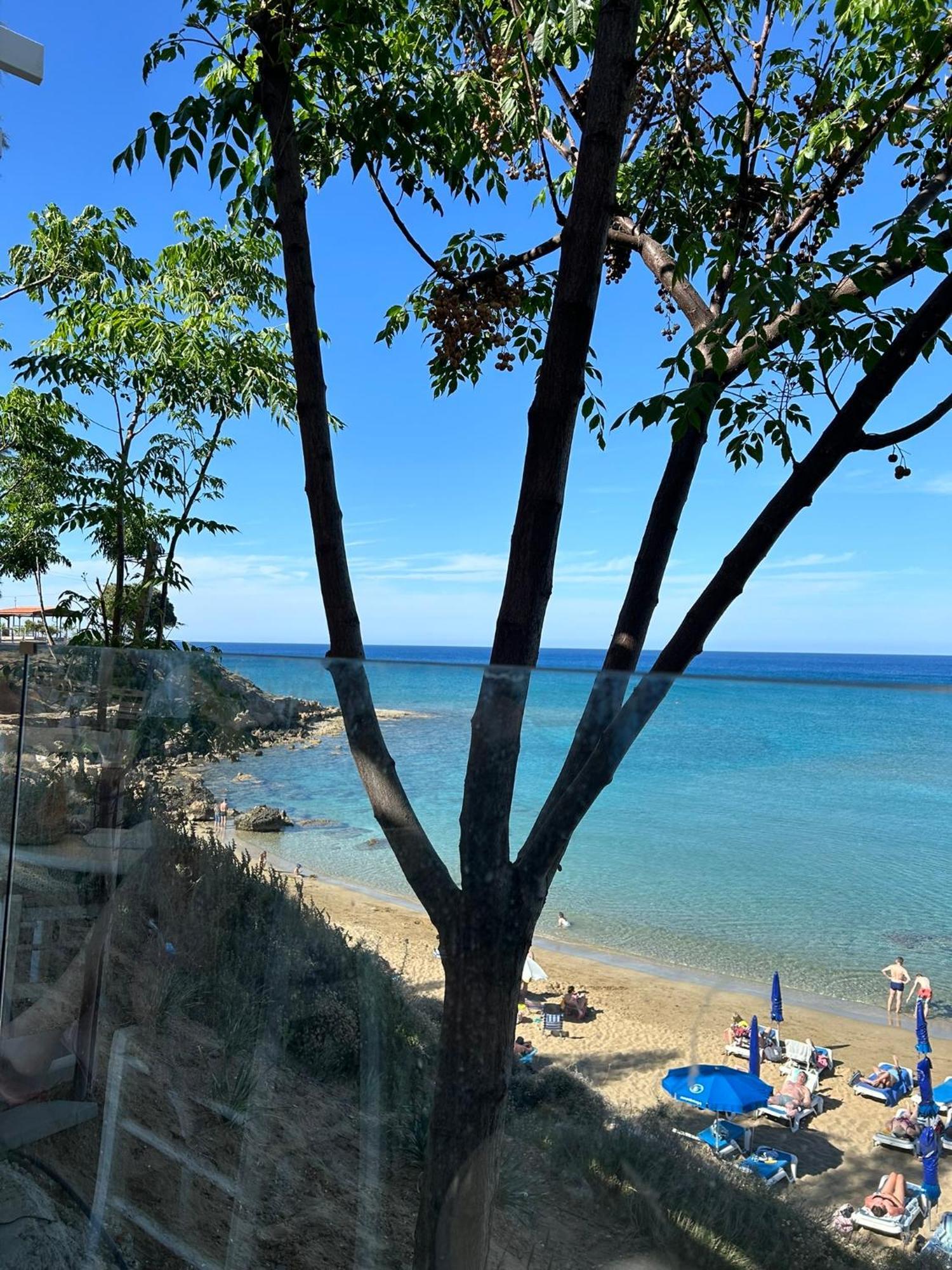 Apartment Helena Paralimni Esterno foto